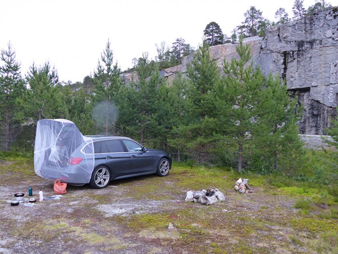 The car with mosquito net addition