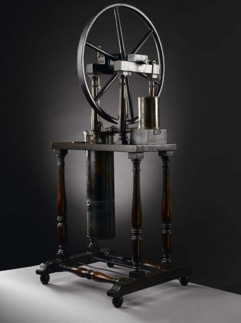 Stirling Engine model on display in Enerhise at National Museum of Scotland.