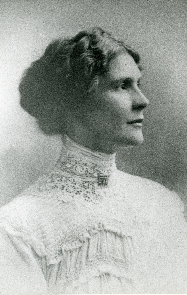 Black and white photo of a woman.