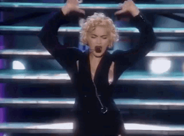 Madonna performing 'Express yourself' in the Blond Ambition Tour